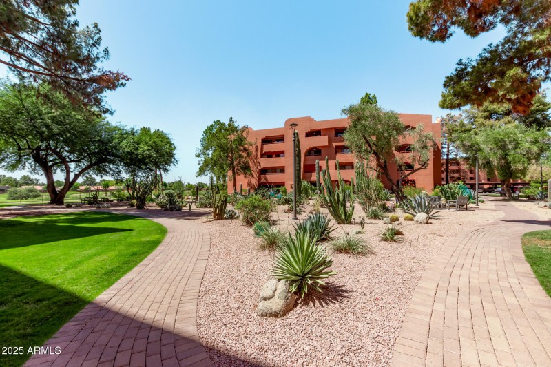 23 Paradise Village