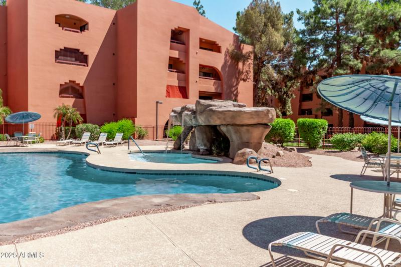 25 Paradise Village