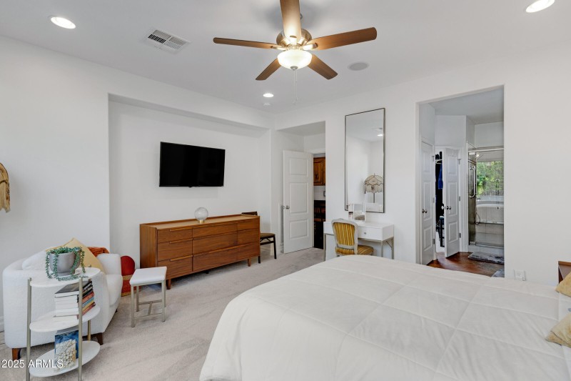 1761 E Harmony Wy-25