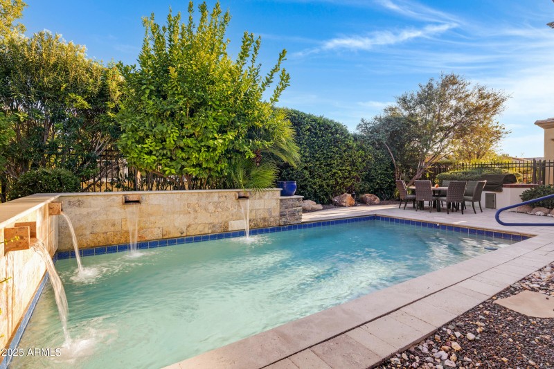 1761 E Harmony Wy-34