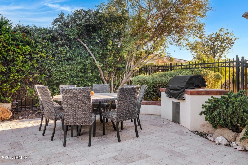 1761 E Harmony Wy-35