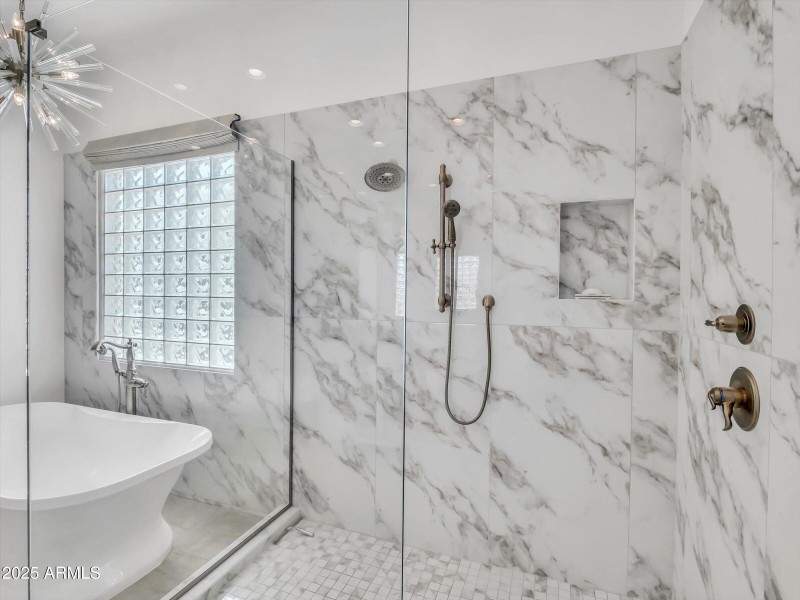 097-5016 E Lucia Drive-97