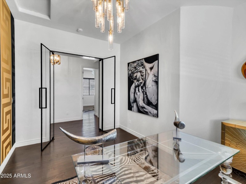 057-5016 E Lucia Drive-57