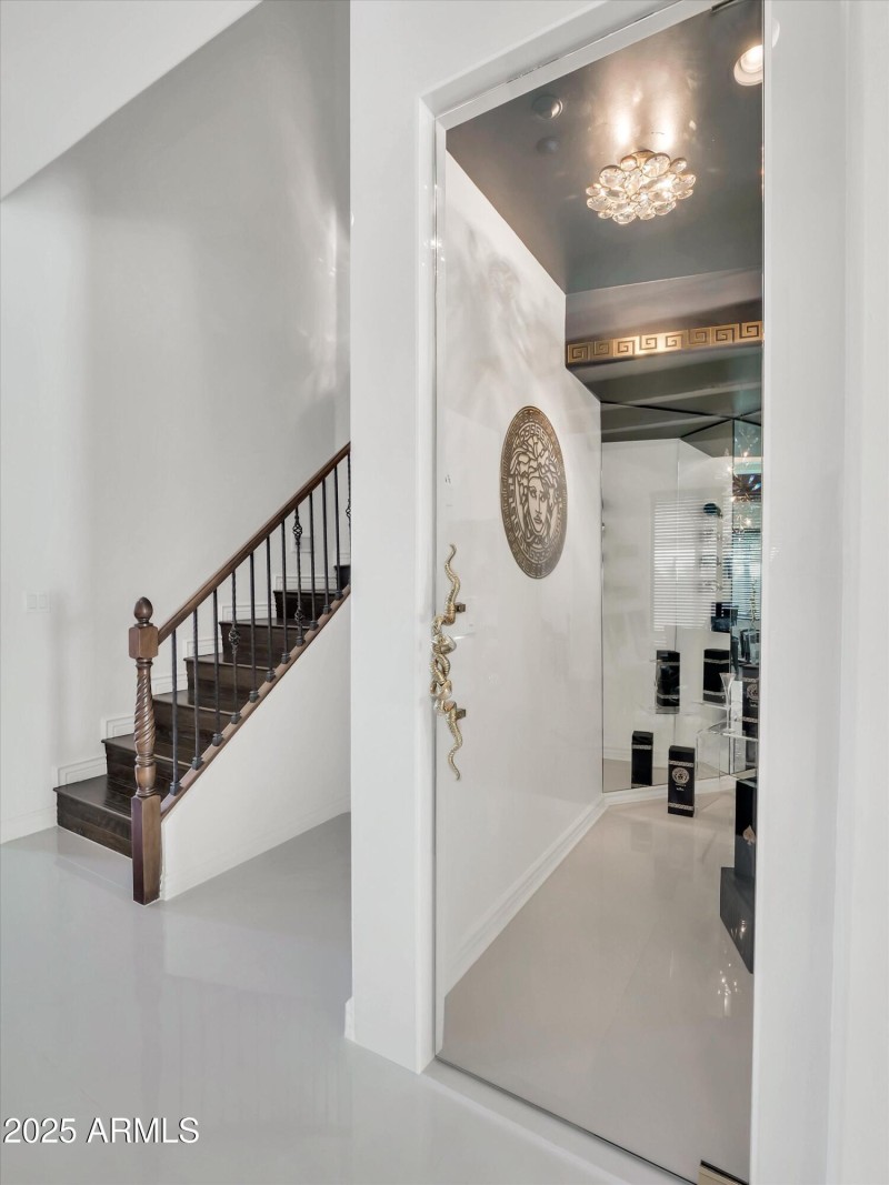 045-5016 E Lucia Drive-45