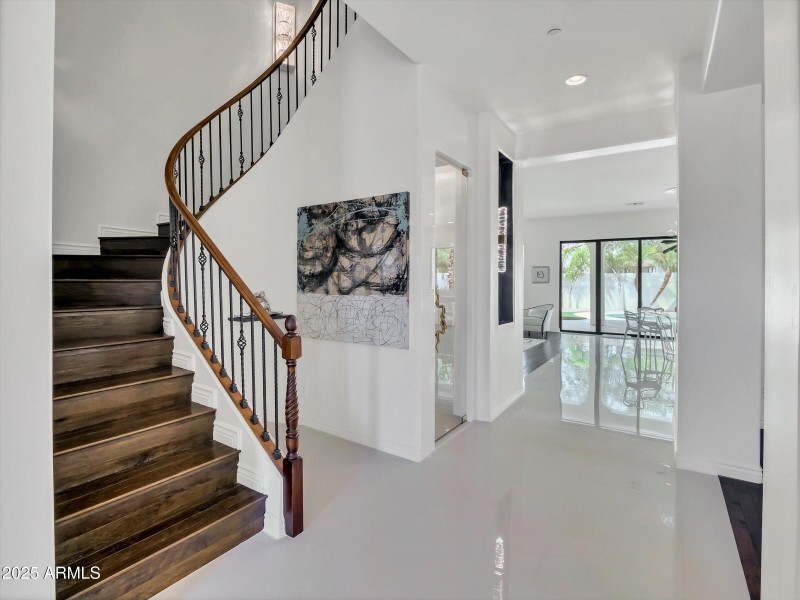 048-5016 E Lucia Drive-48