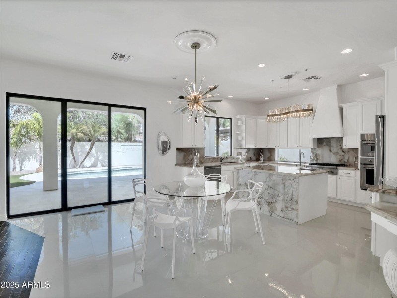 034-5016 E Lucia Drive-34