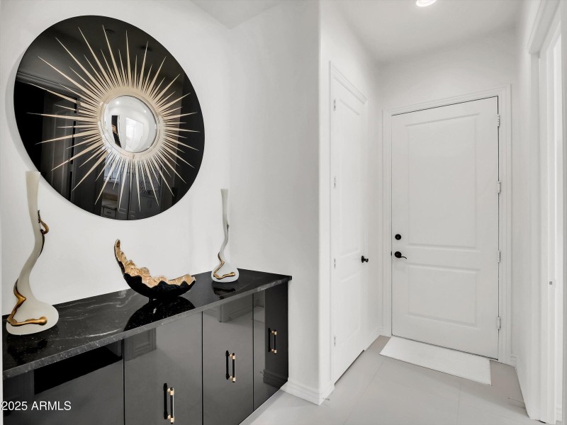 014-5016 E Lucia Drive-14