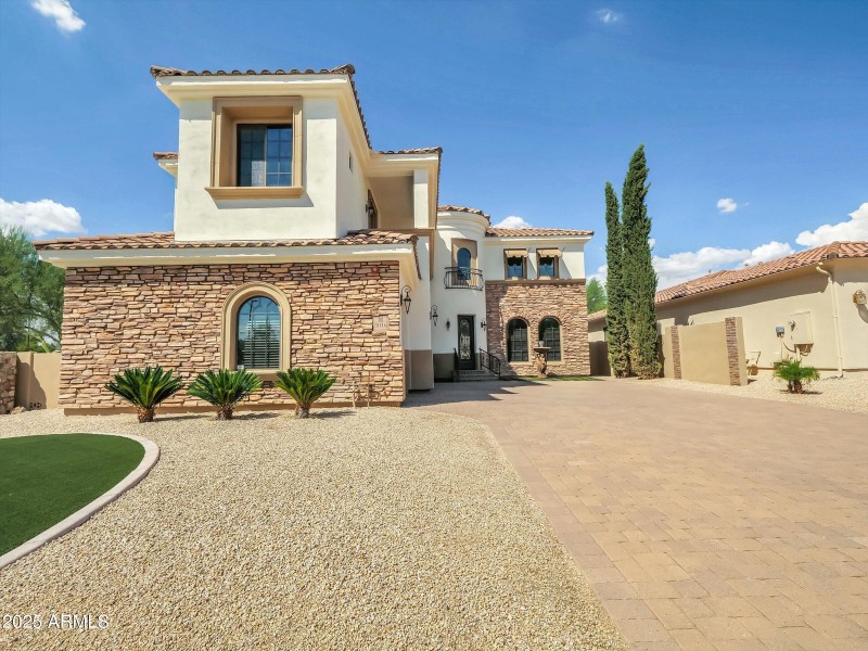 002-5016 E Lucia Drive-2