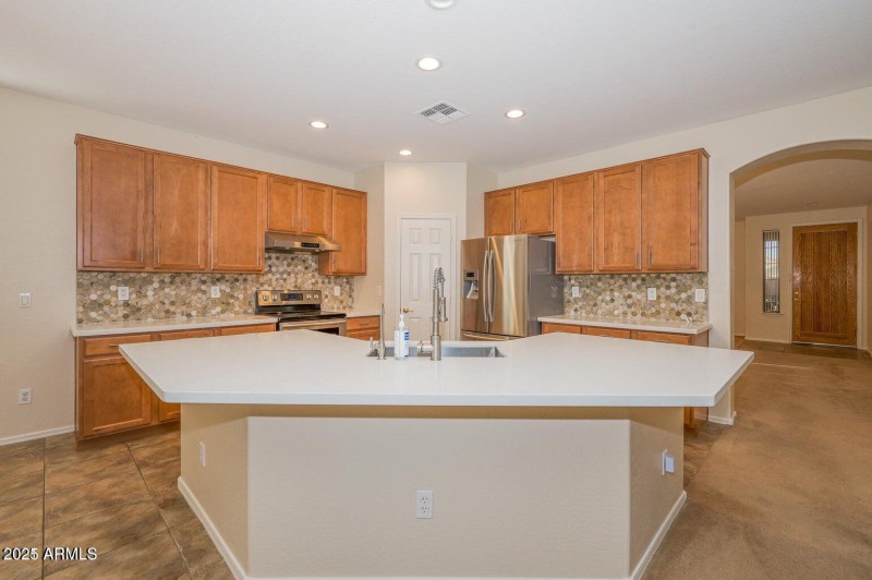 20230302010159979005000000-o