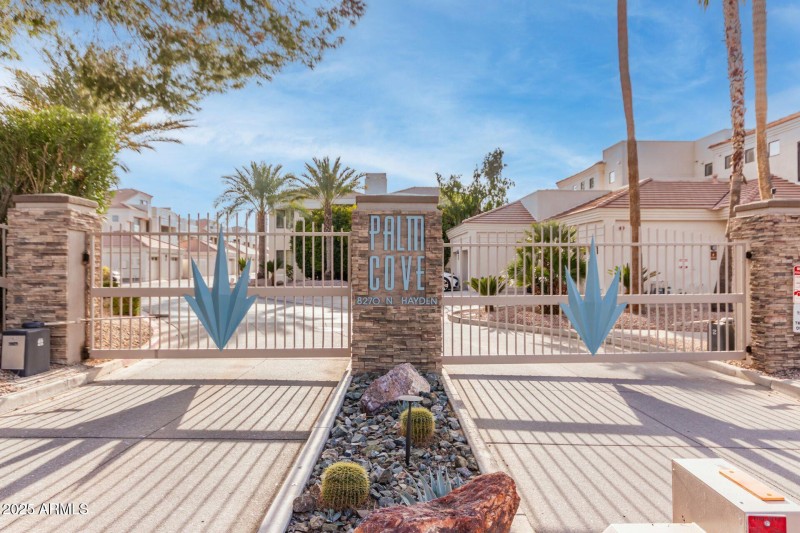 gated Lakefront Luxury McCormick Ranch
