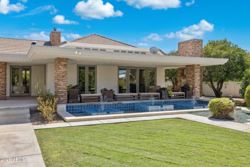 Backyard & Guest Home Patio