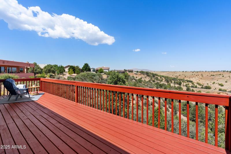 09-Deck View