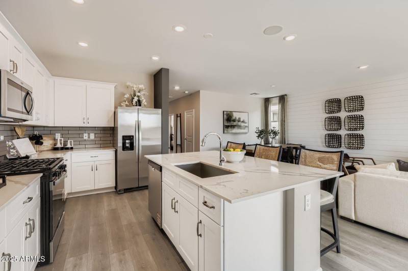 16845 W Spur Dr - Web Quality - 007 - 08