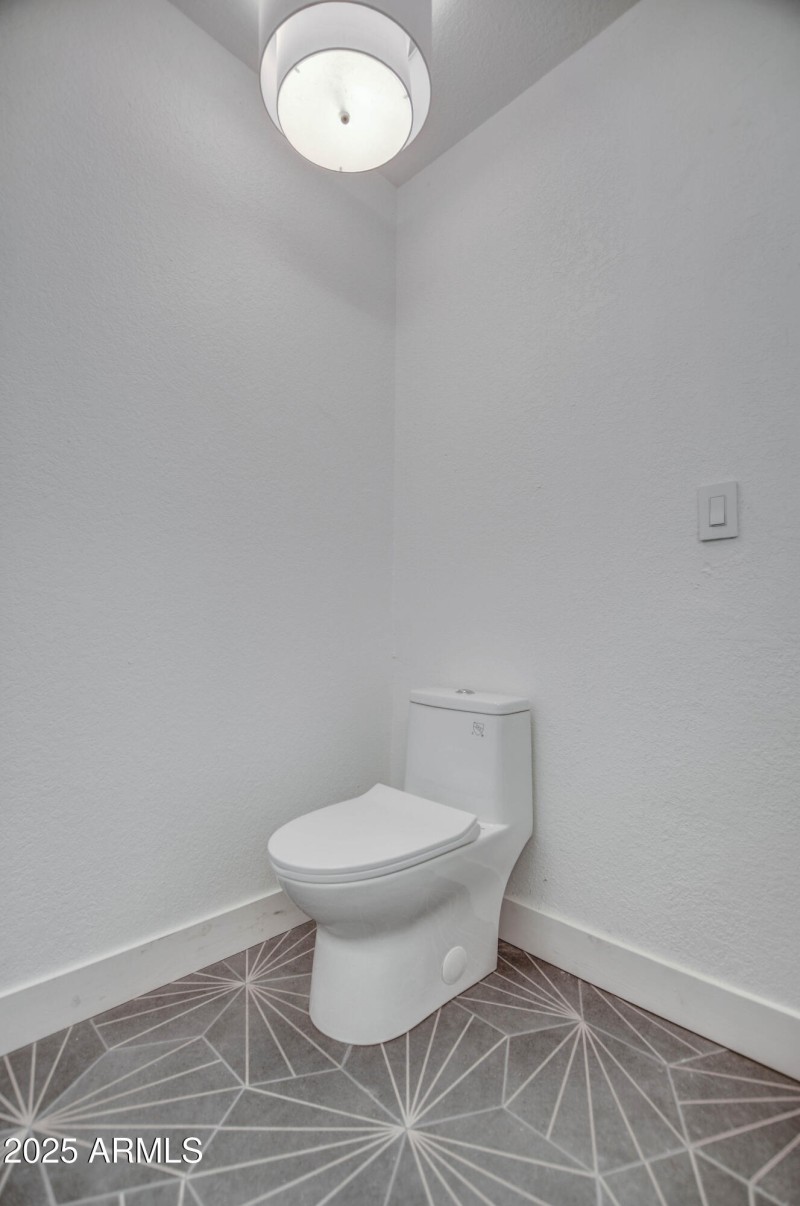 MASTER BATH 5