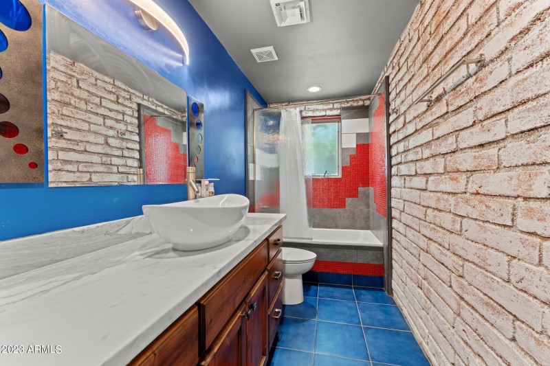 51-web-or-mls-2023-10-25 00.56.51-2
