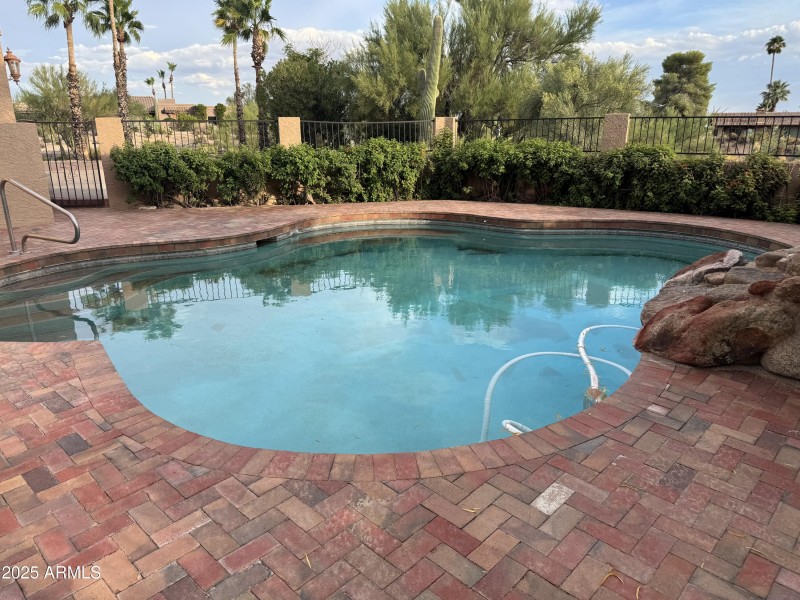 BEAUTIFUL POOL AREA W/CUSTOM PAVERS!