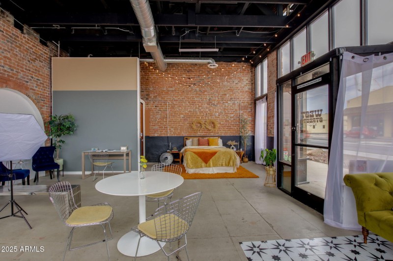 41-web-or-mls-Screws And Sparkles-13