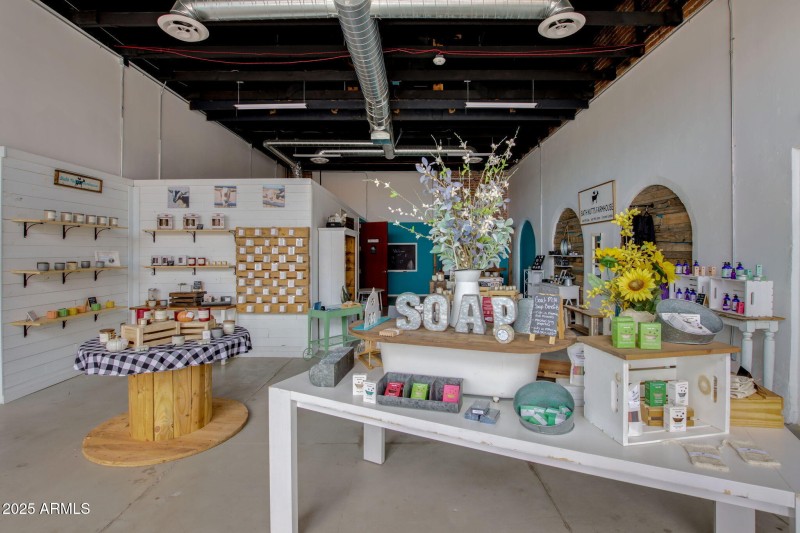 52-web-or-mls-Screws And Sparkles-24