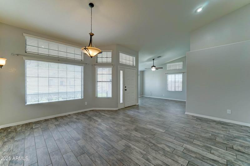 1119 e SouthShore Dr-16