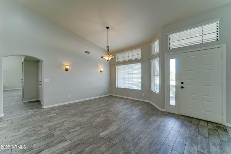 1119 e SouthShore Dr-18