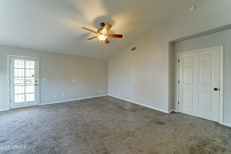 1119 e SouthShore Dr-26