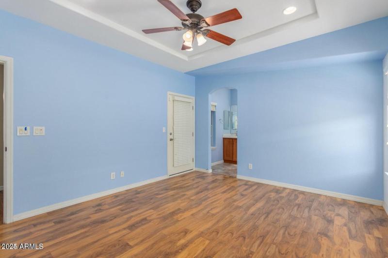 3301 S Goldfield Rd 4027