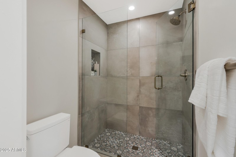 Guest Shower