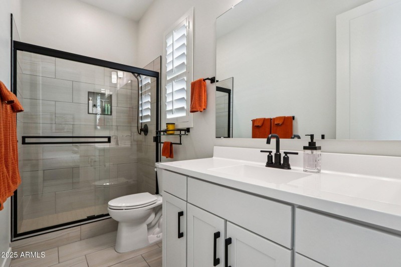 37-web-or-mls-W Marshall Ave-S1009-037