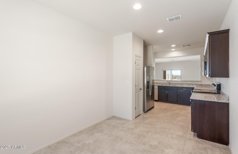 5 - Kitchen
