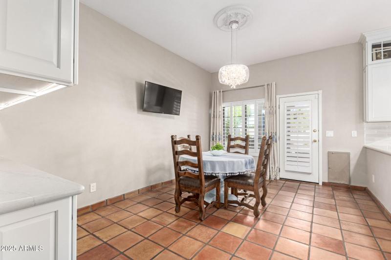 Eat in Kitchen