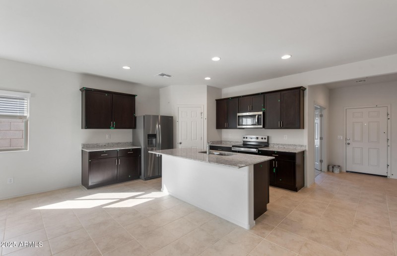 4 - Kitchen