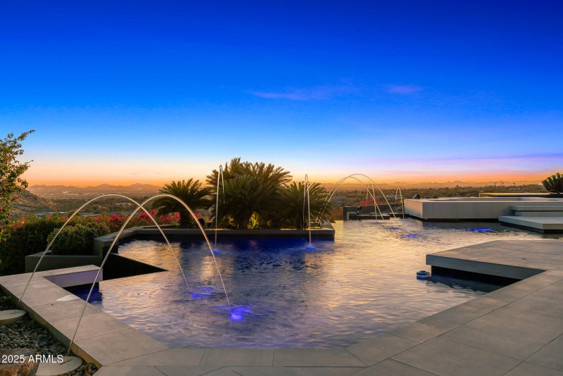 backyard pool fountains_twilight