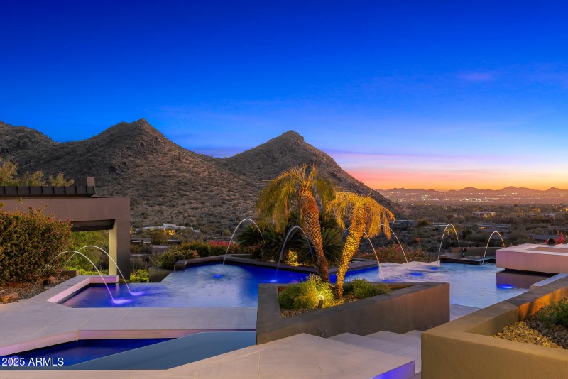 backyard_twilight