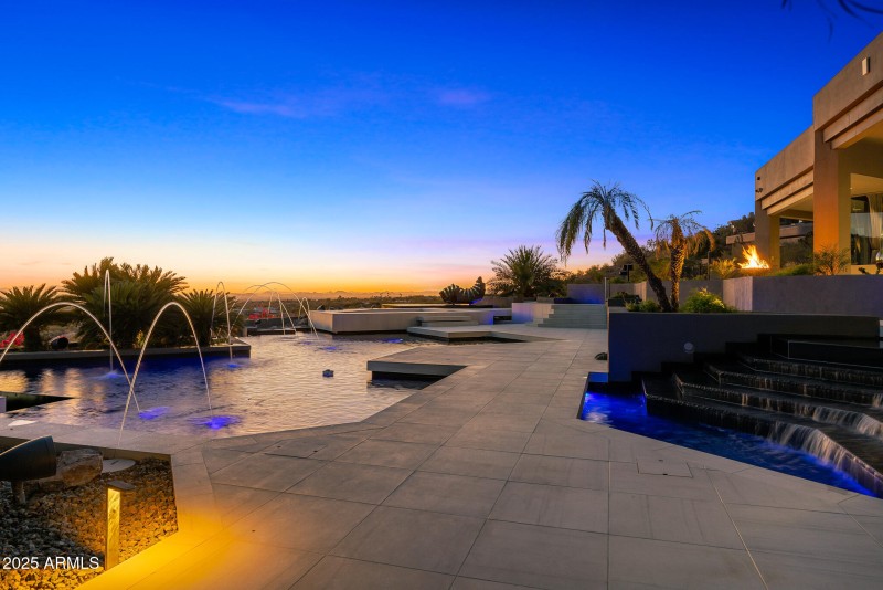 backyard_twilight