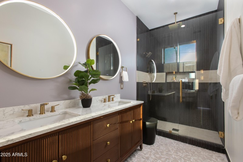 DOUBLE VANITIES