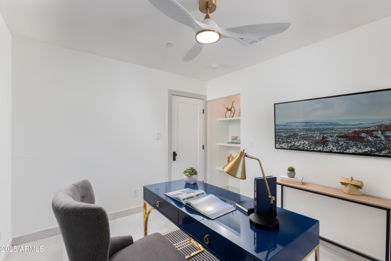 OFFICE OR 4TH BED