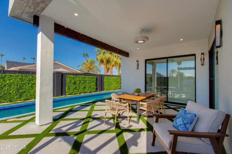COVERED PATIO