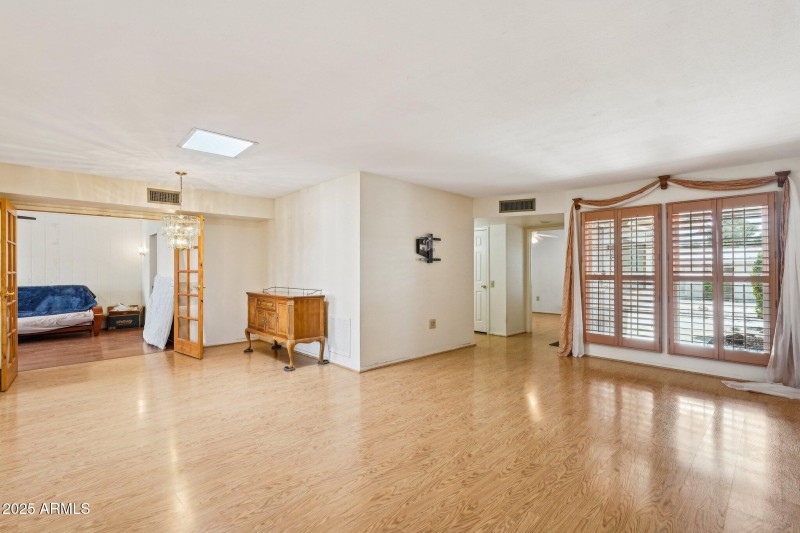 10-web-or-mls-W Copperstone Dr-05042025-