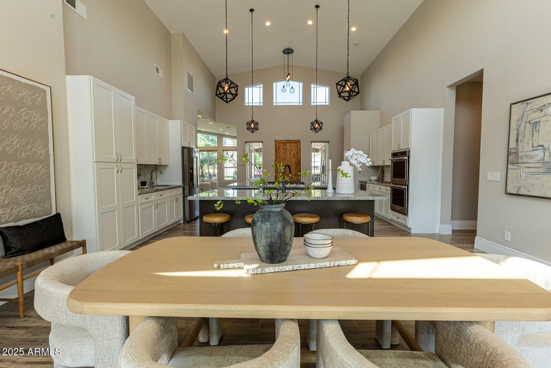 Dining to Kitchen
