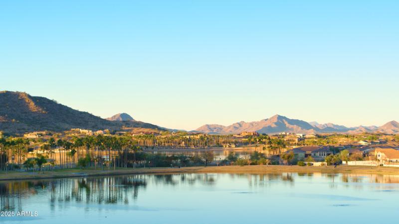 Lake & Mountains