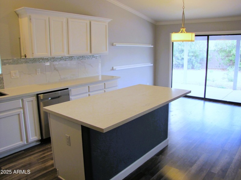 Breakfast bar