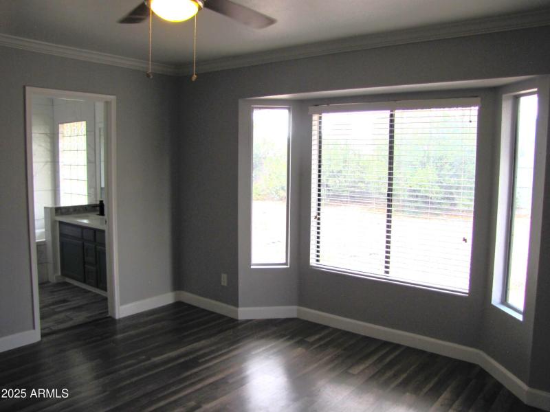 Primary bedroom (c)