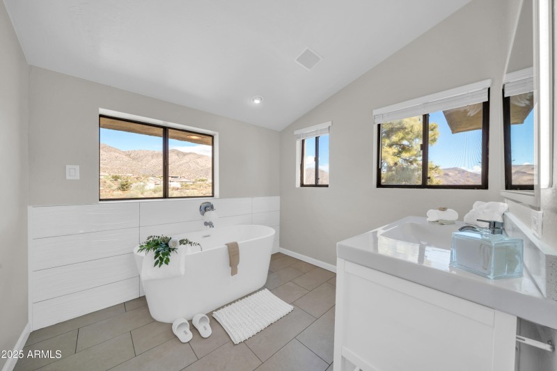 11602 E Manana Rd-20