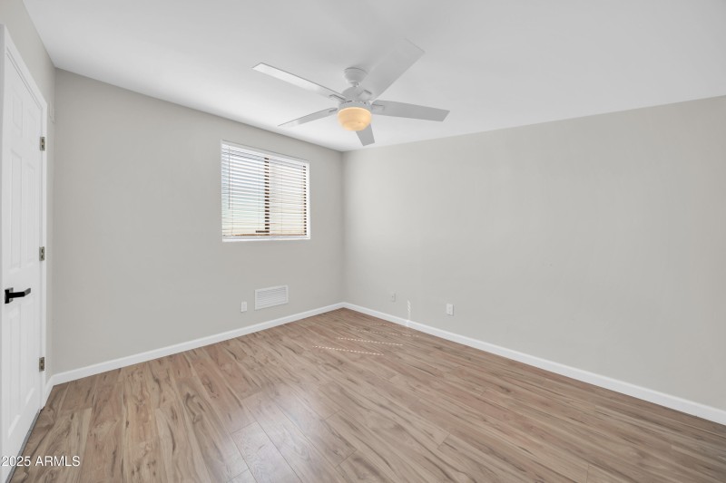 11602 E Manana Rd-22