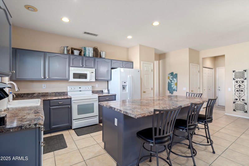 10-15560 W Clear Canyon Dr