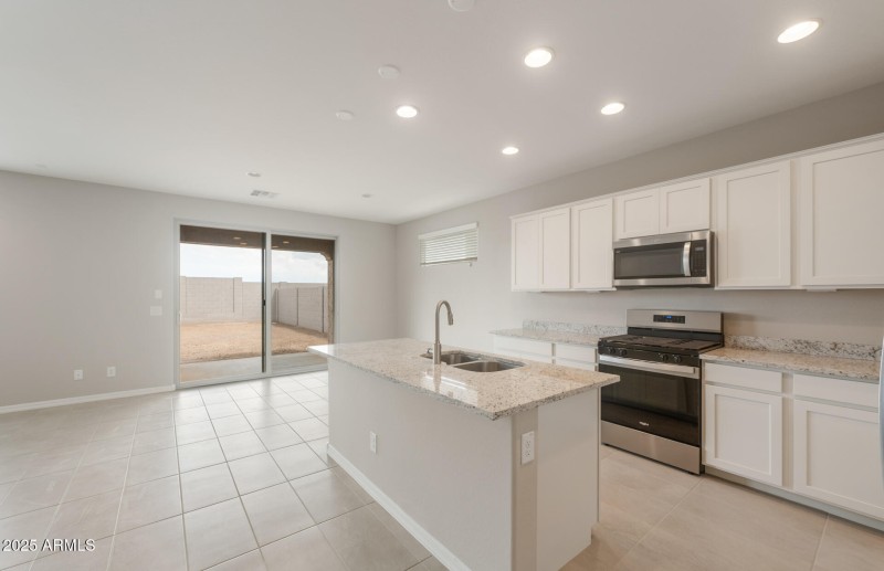 Kitchen/Cafe