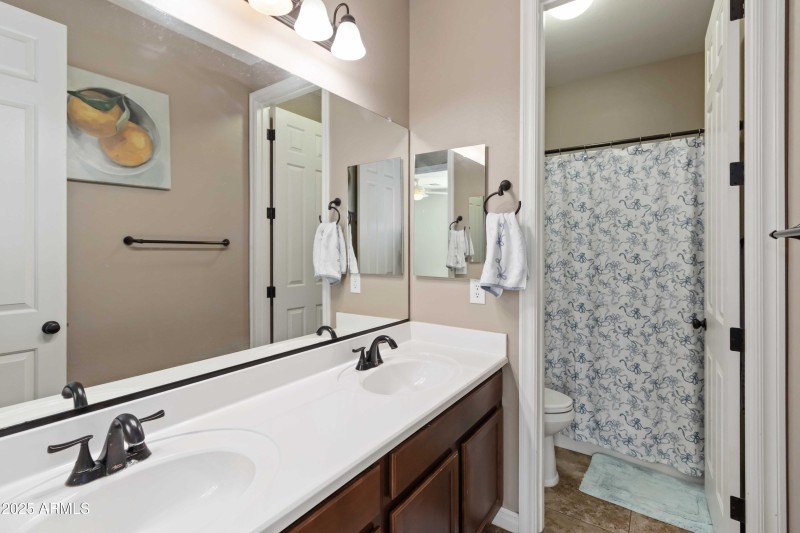 pic34-guest bath