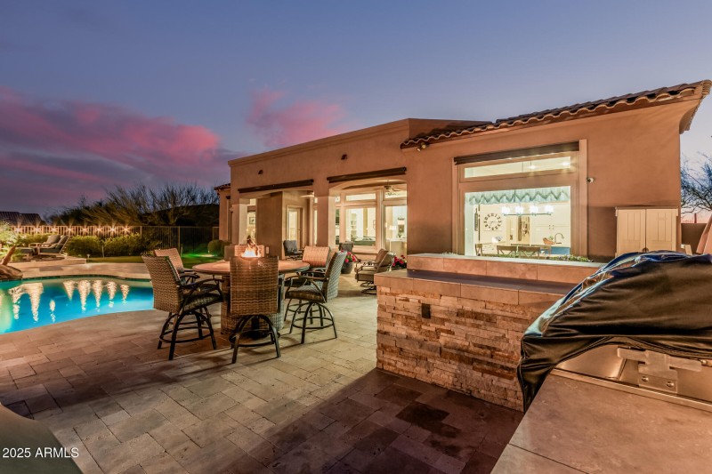 Outdoor Kitchen