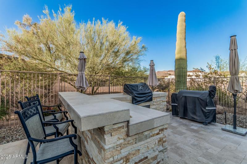 Outdoor Kitchen