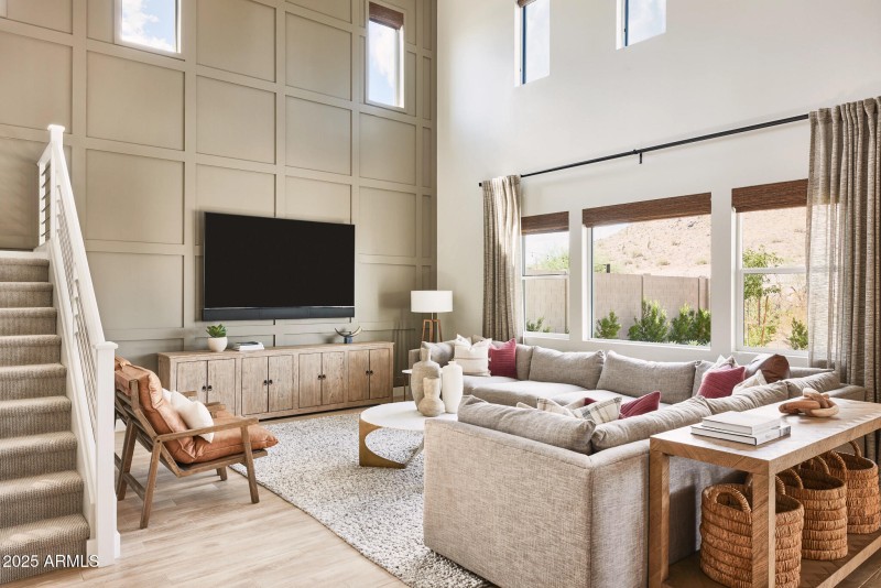 Emblem_OroRidge_5016_Lv_Rm_3